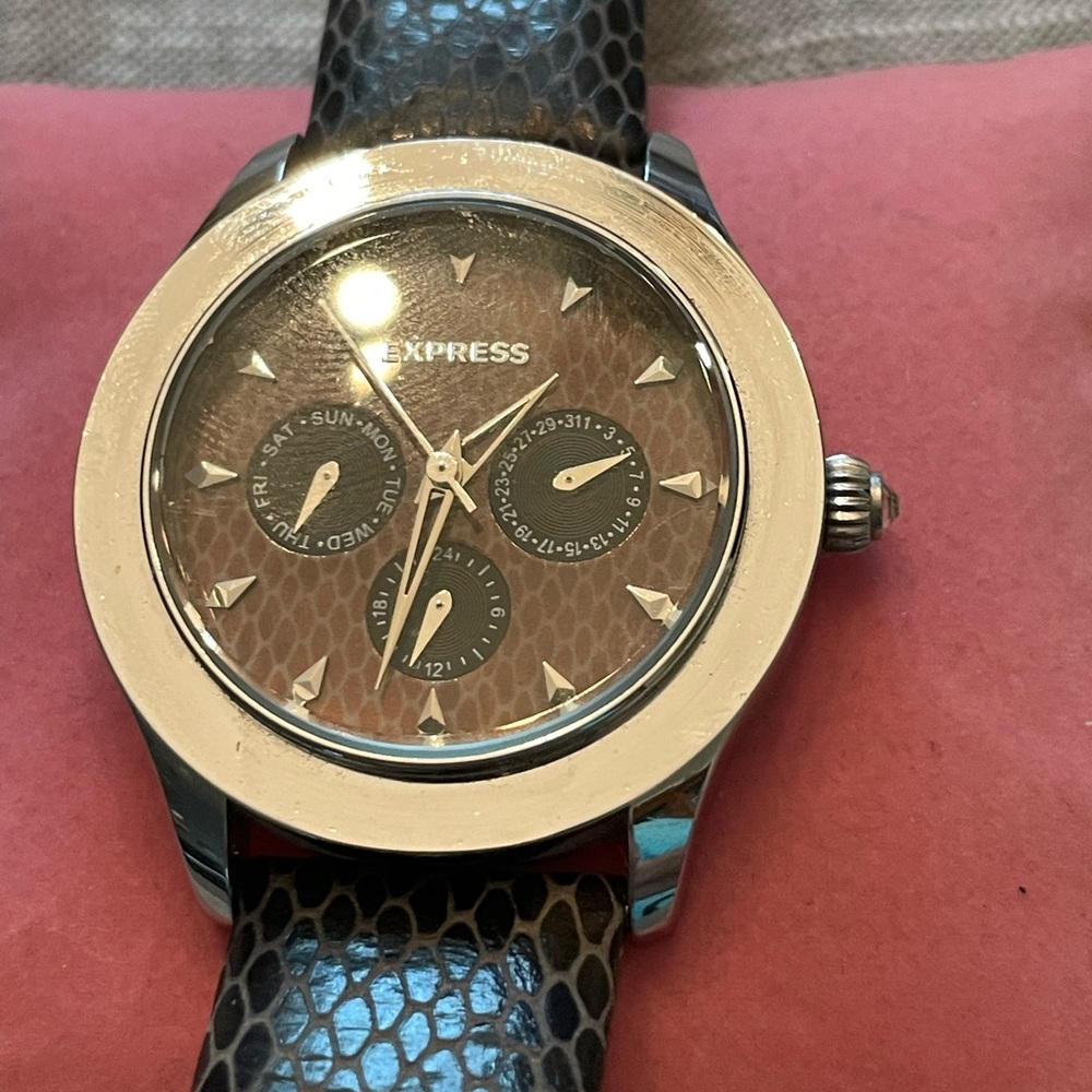 Express watch